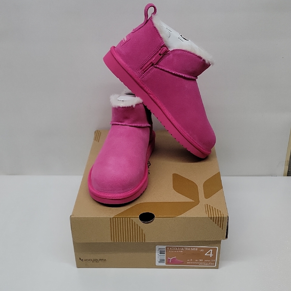 Koolaburra By UGGS Ultra Mini Boots in Pink with White Lining